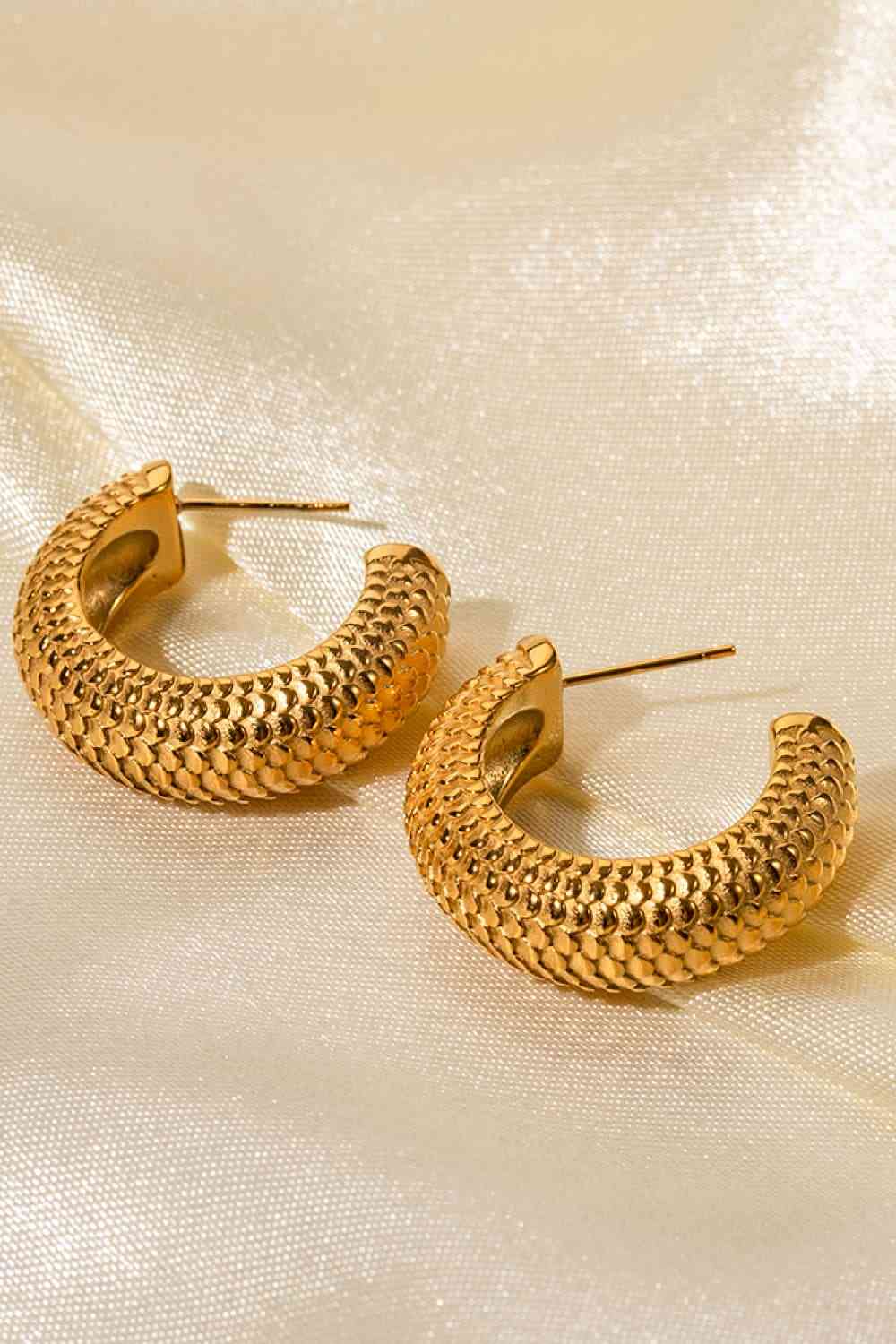 Stainless Steel Scale C-Hoop Earrings - Pahabu